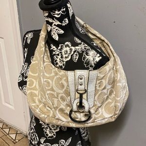 Guess bag excellent condition! Good hardware